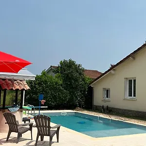  Villa Jolie Independante Climatisee 3 Confort 6 Couchages, Piscine Chauffee 4 X 8 Disponible Selon Meteo De Mai A Fin Septembre, Jacuzzi 4 Places, Boulodrome Eclaire, Ping-pong, Wifi, Proche Commerces Animaux Domestiques Sur Demande